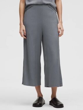 Lululemon Pleated Stretch HR Wide Leg Crop Pants Gray Size S New $118